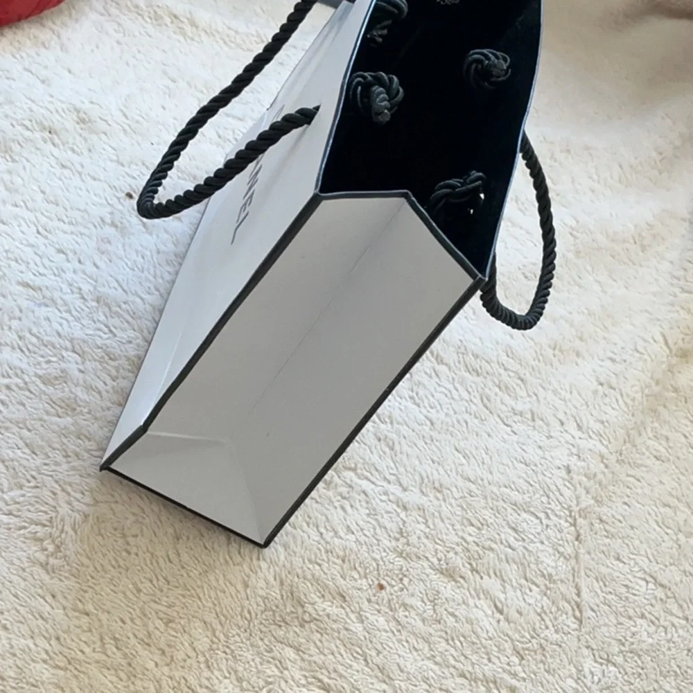-  New Chanel small shopping paper bag 11,5x9,75x4,80”